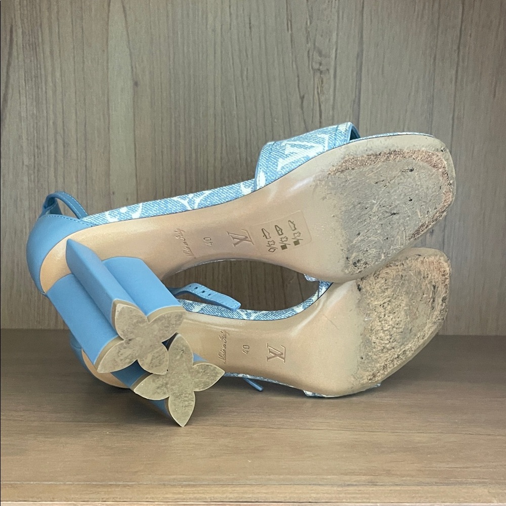 Louis Vuitton Light Blue Monogram Heels - Picture 5 of 7